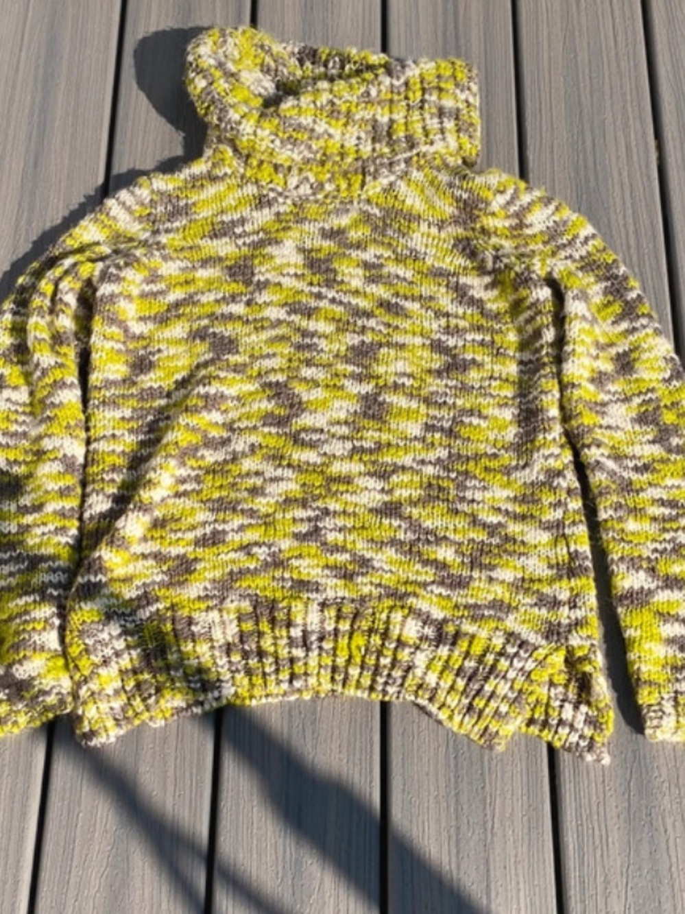 Cozy Large Kenar Sweater with large turtleneck